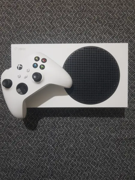 Xbox Series S ~ 3 Aylık Game Pass Ultimate , EA play  ve Ubisoft+
