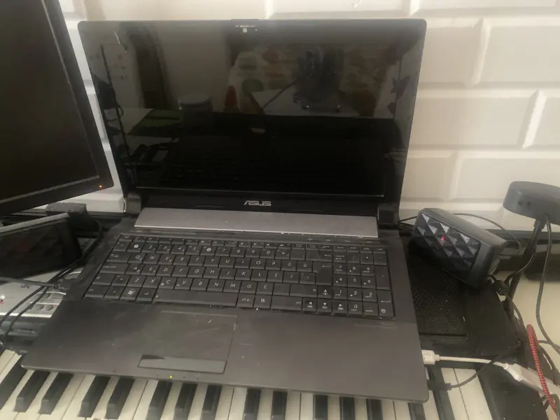asus pc laptop 8gb ram ekra karti 2 gb 111gb hdd islemci intel i5