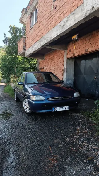 Sahibinden 1.6 1999 model ford escort ghia klimalı