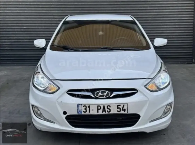 Hyundai Accent blue