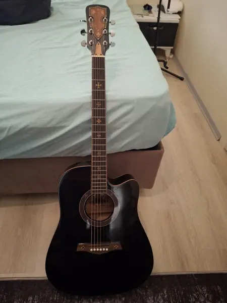 crusader akustik gitar