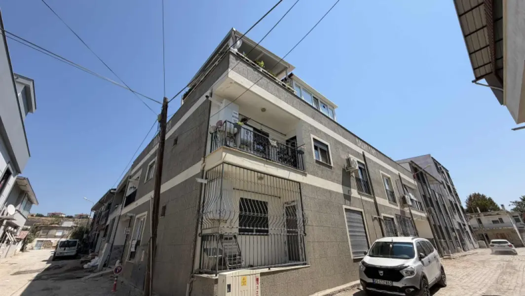 ÇOLAKİBRAHİMBEY MAHALLESİNDE MAALİYET FİYATINA 3'LÜ SETLİ 1+1