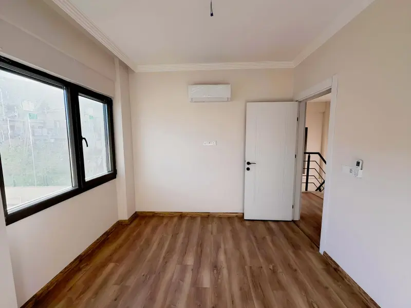 ARAÇ TAKASINA AÇIK MÜSTAKİL BAHÇELİ 3+1 SIFIR VİLLA