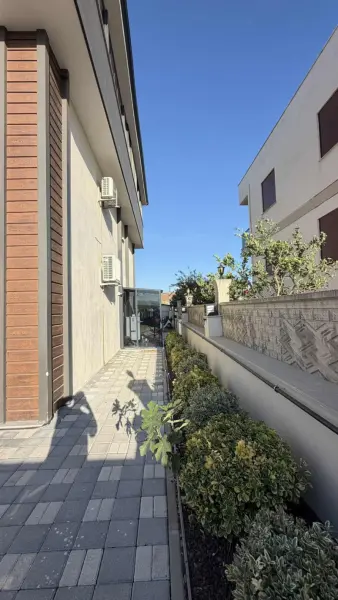PLAJA 700m. KAPANMAYAN DENİZ MANZARALI 3+1 TERASLI VİLLA