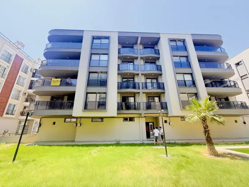 Aydın Koçarlı'da Havuzlu Sitede Satilik Ara Kat 3+1
