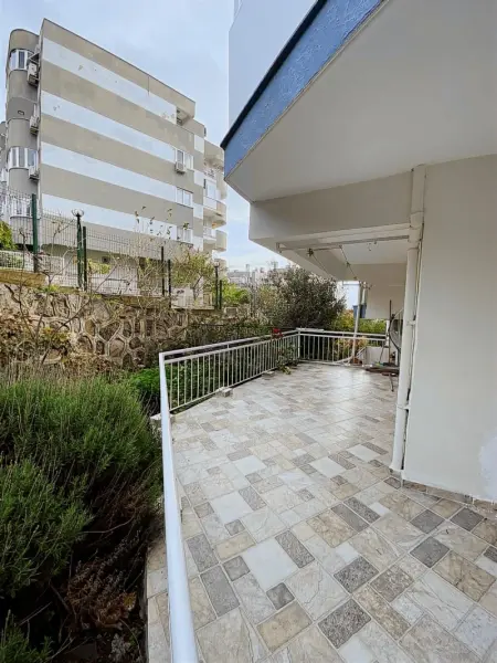 BORNOVA ATATÜRK MAH. İÇİ FULL YAPILI 2+1 DAİRE