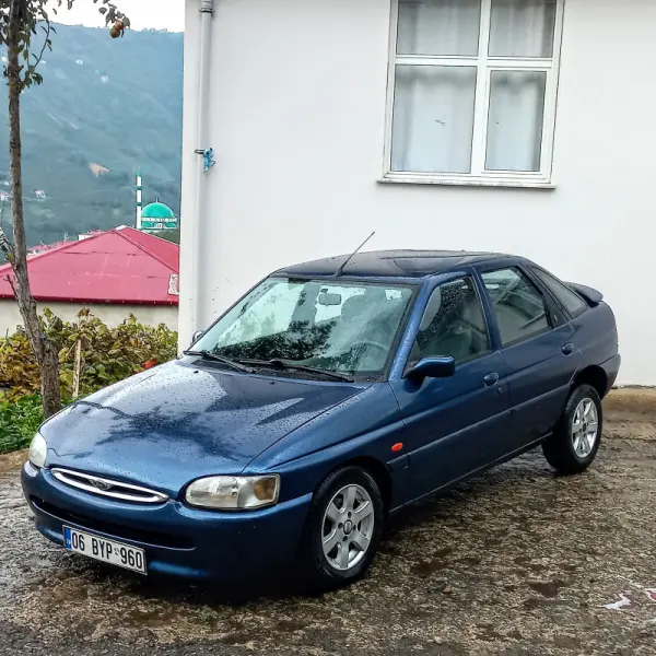 Ford escort 1.6 ghia klimalı