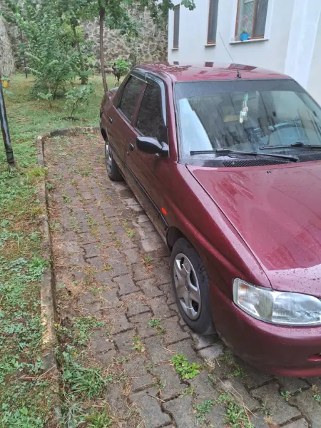 ford escord clx 1.6 16 valf