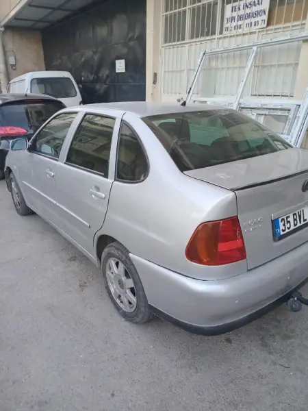 2001 polo