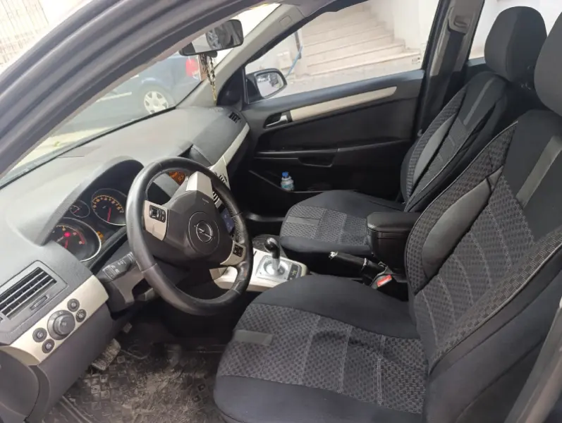 otomatik Opel Astra heşbek temiz arac